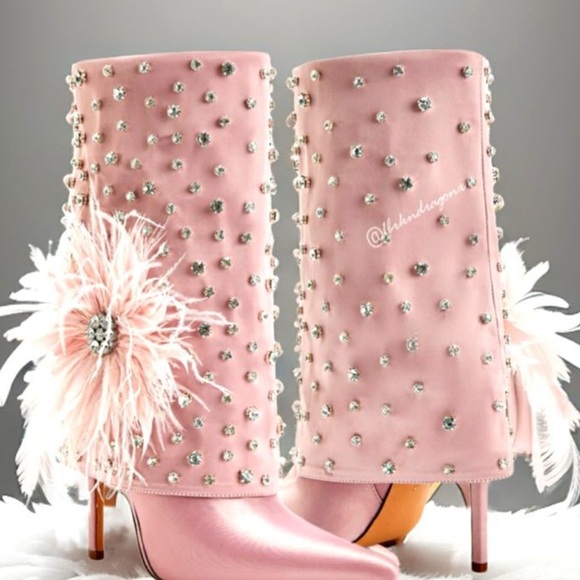 Azalea Wang Shoes - NWOB ⚜️💖⚜️ AZALEA WANG BLAISE PINK DIAMOND STUDDED BOOT WITH FLOWER DETAIL
